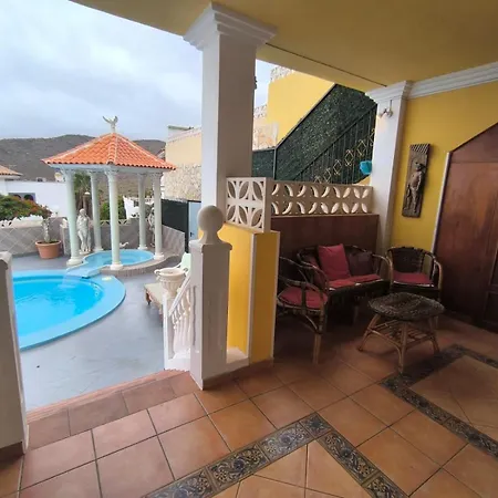 Villa Costa Adeje וילה אדחה