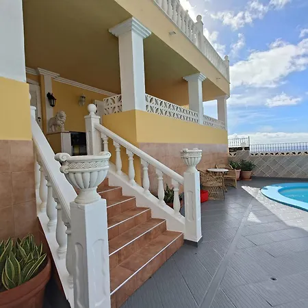 וילה Villa Costa Adeje אדחה
